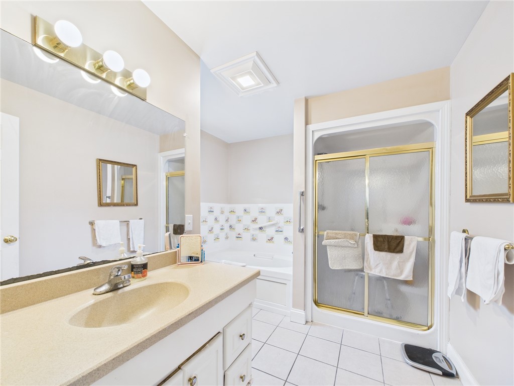 56 Wanda Street Narragansett, RI 02882 - Photo 15 of 25