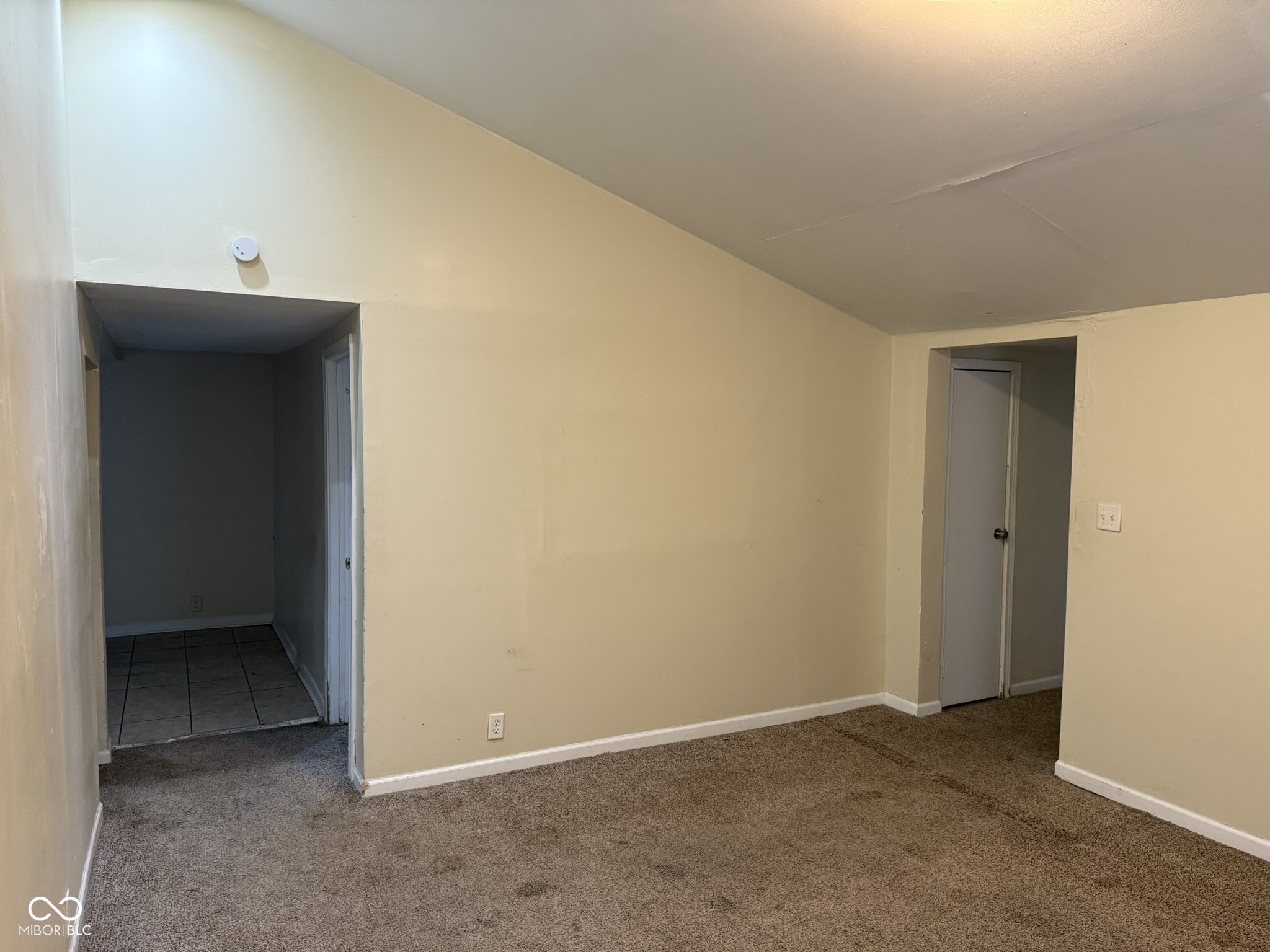1126 Mitthoeffer Road Indianapolis, IN 46229 - Photo 3 of 21 Gallery Image 3