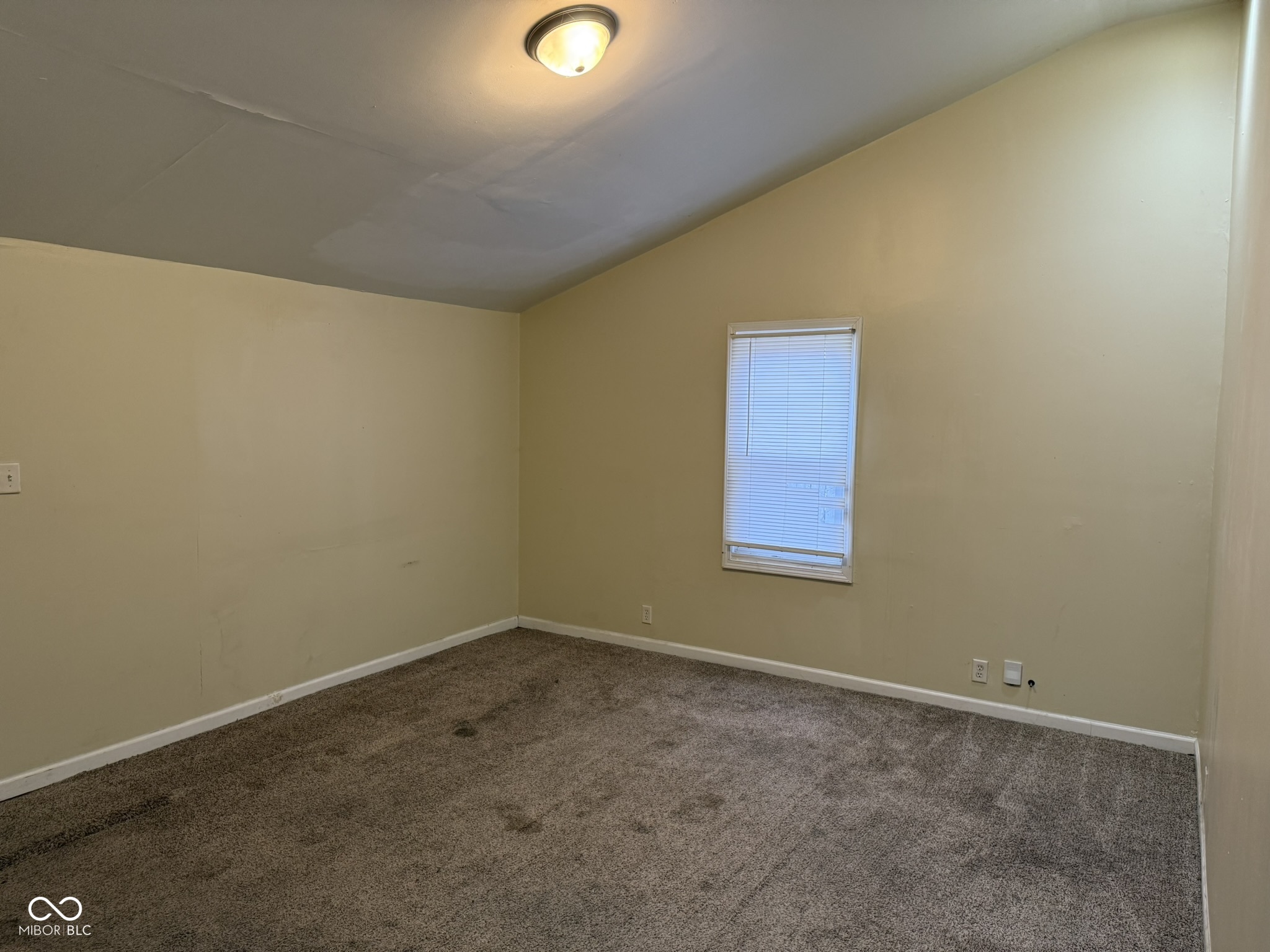 1126 Mitthoeffer Road Indianapolis, IN 46229 - Photo 4 of 21 Gallery Image 4
