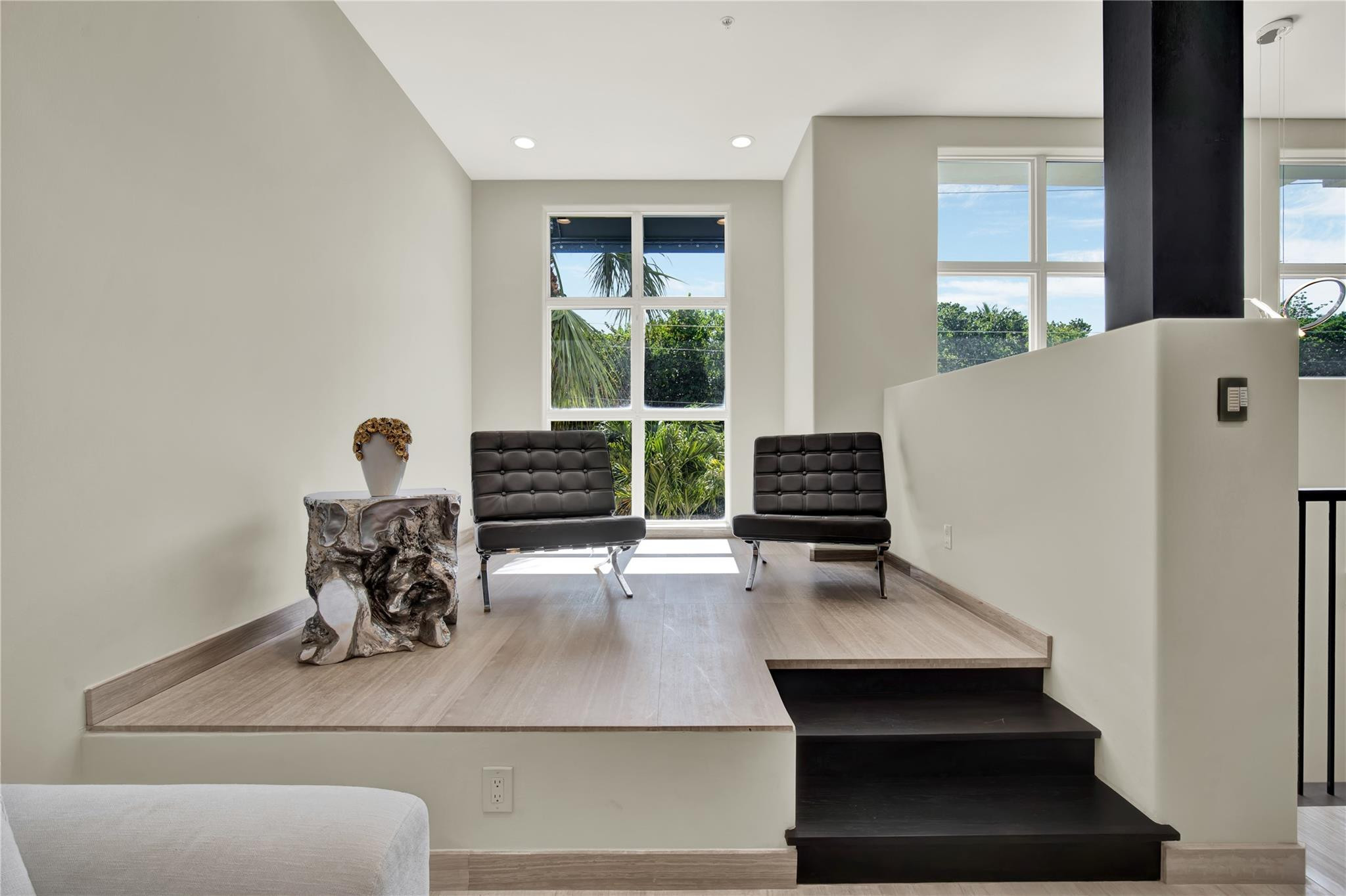 425 North Ocean Boulevard, Unit 3 Boca Raton, FL 33432 - Photo 21 of 69 a living room with furniture and a window