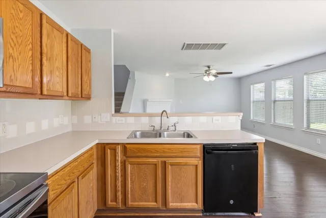 $2,100 | 1450 Newbury Street, Georgetown, TX 78626