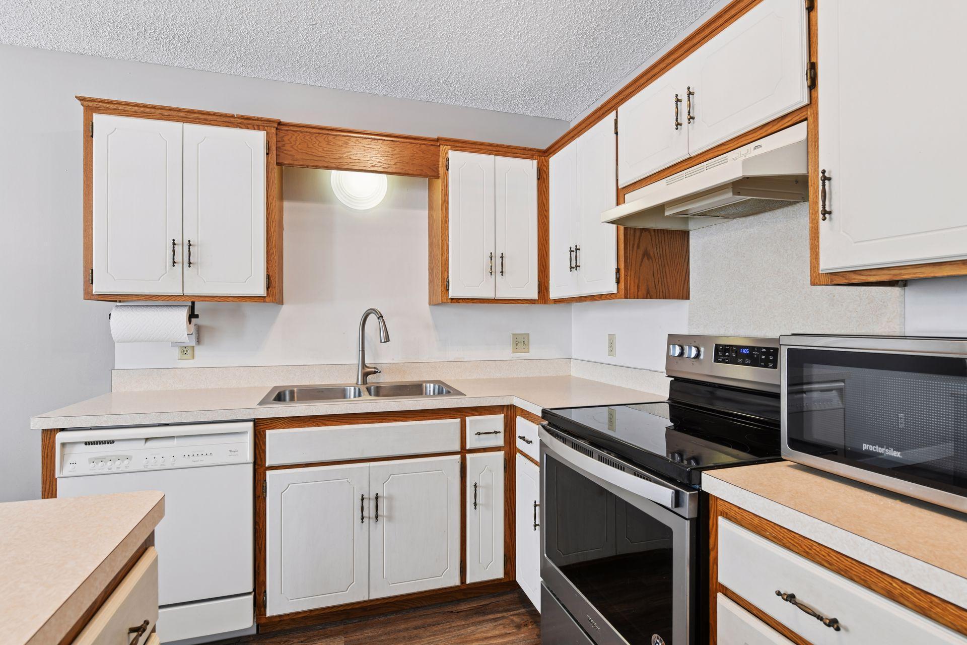 5232 148th Street West Apple Valley, MN 55124 - Photo 12 of 23