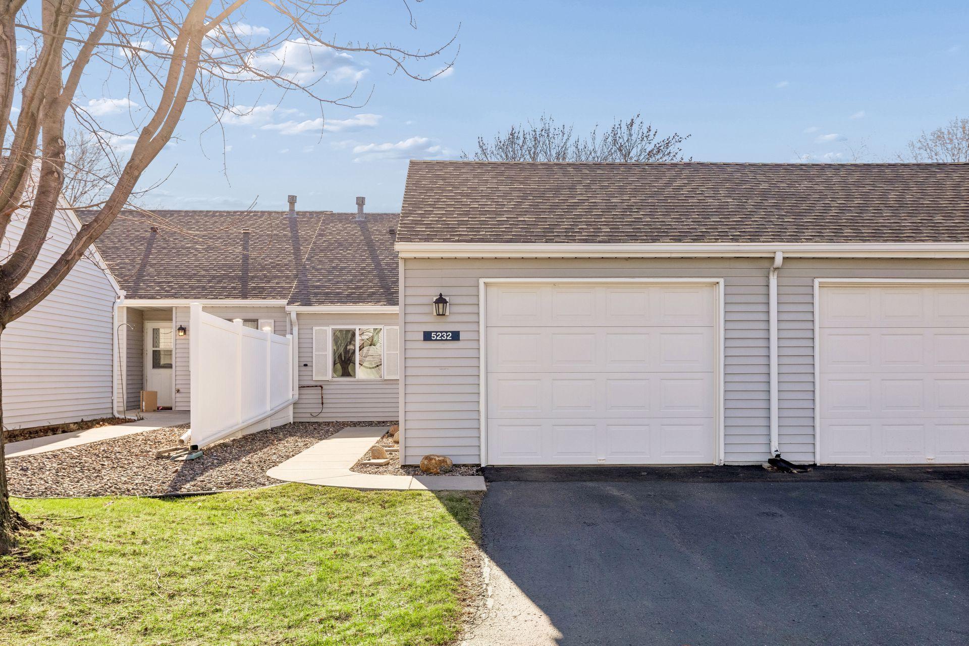 5232 148th Street West Apple Valley, MN 55124 - Photo 2 of 23