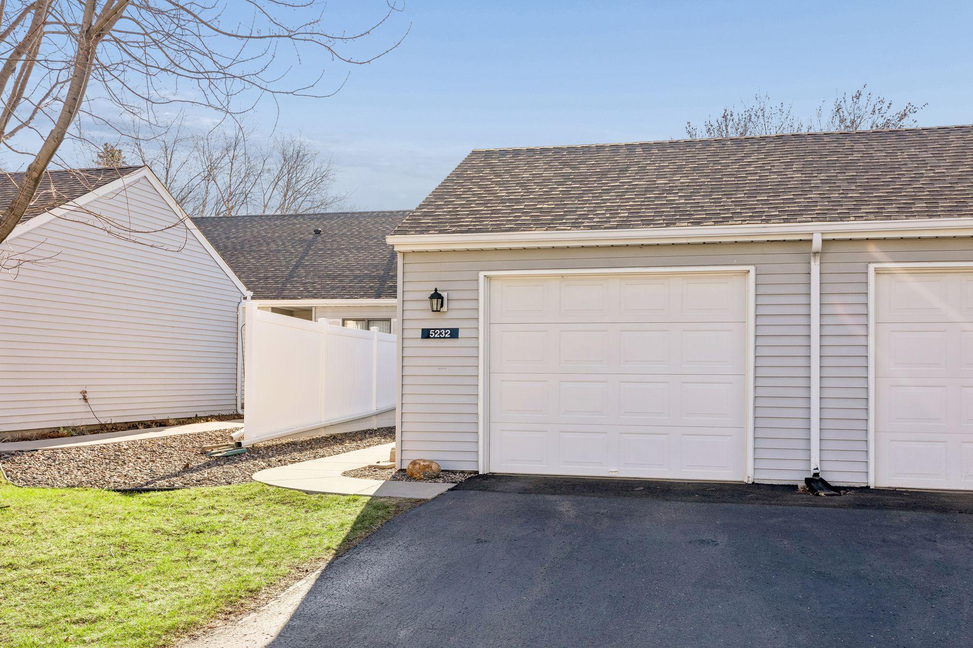 5232 148th Street West Apple Valley, MN 55124 - Photo 3 of 23