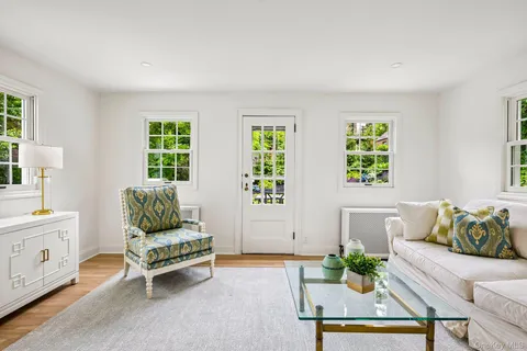 $2,299,000 | 22 Shorehaven Lane, Manhasset, NY 11030
