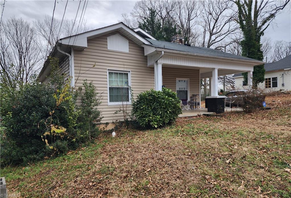 413 Cable Street High Point, NC 27260 - Photo 5 of 30