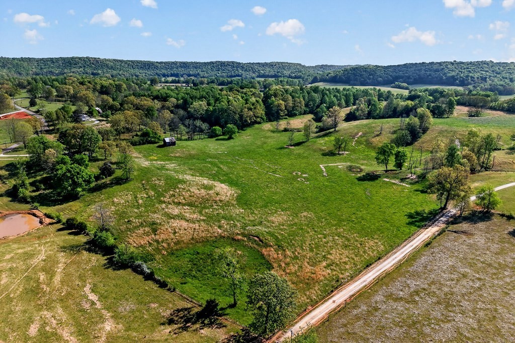 515 Jericho Road Quebeck, TN 38579 - Photo 10 of 60