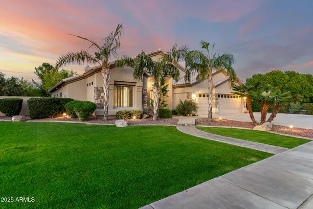 $989,000 | 2090 East Finley Street, Gilbert, AZ 85296