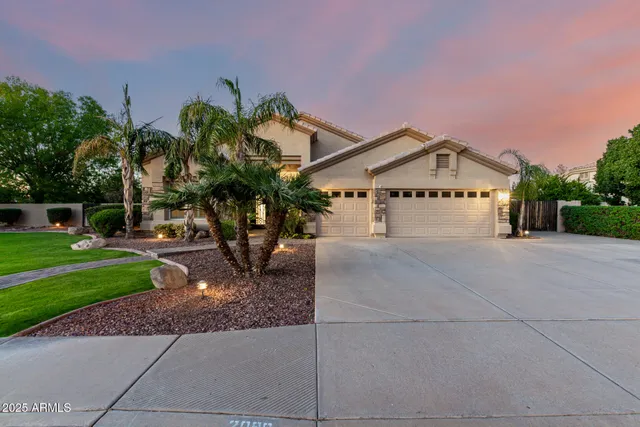 $989,000 | 2090 East Finley Street, Gilbert, AZ 85296