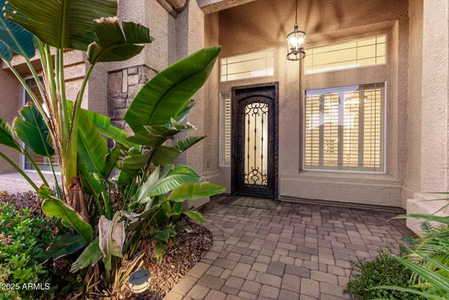 $989,000 | 2090 East Finley Street, Gilbert, AZ 85296