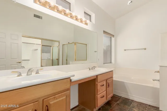 $989,000 | 2090 East Finley Street, Gilbert, AZ 85296