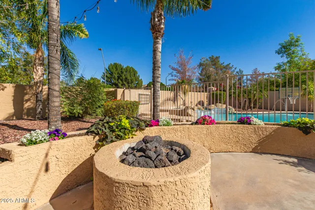 $989,000 | 2090 East Finley Street, Gilbert, AZ 85296