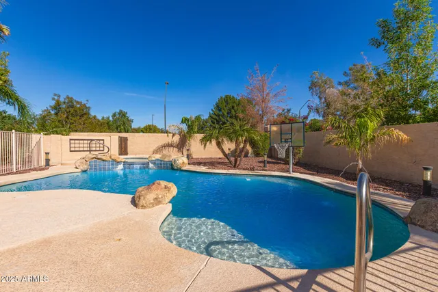 $989,000 | 2090 East Finley Street, Gilbert, AZ 85296