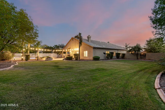 $989,000 | 2090 East Finley Street, Gilbert, AZ 85296