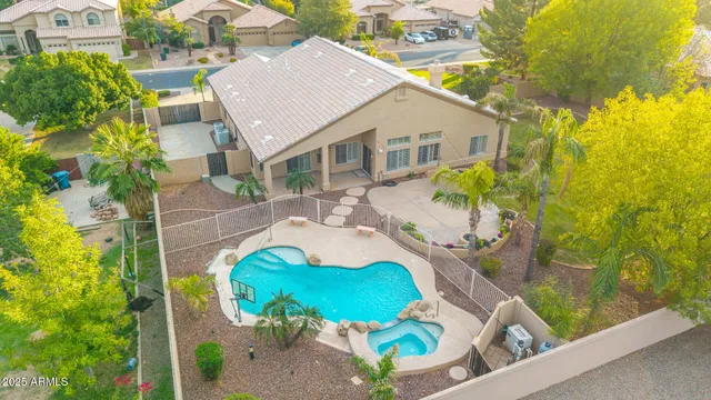 $989,000 | 2090 East Finley Street, Gilbert, AZ 85296