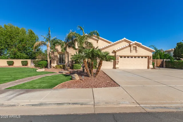 $989,000 | 2090 East Finley Street, Gilbert, AZ 85296