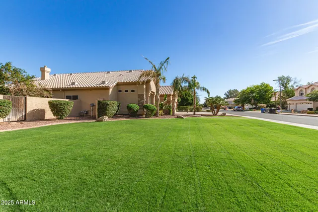 $989,000 | 2090 East Finley Street, Gilbert, AZ 85296