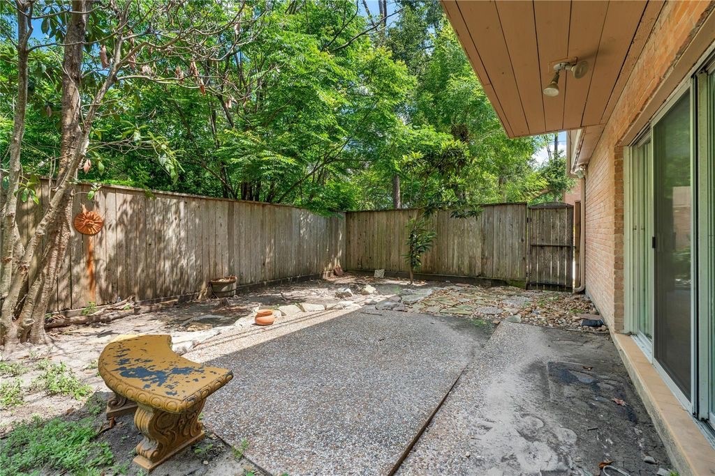 6303 Crab Orchard Road, Unit 3 Houston, TX 77057 - Photo 33 of 35 Gallery Image 33
