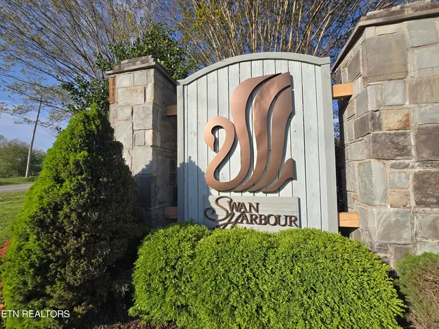 $31,900 | Lot 33 Indigo Bunting Drive, Harriman, TN 37748