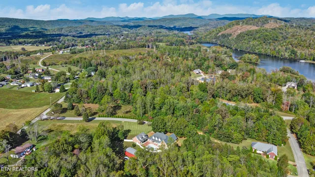 $31,900 | Lot 33 Indigo Bunting Drive, Harriman, TN 37748