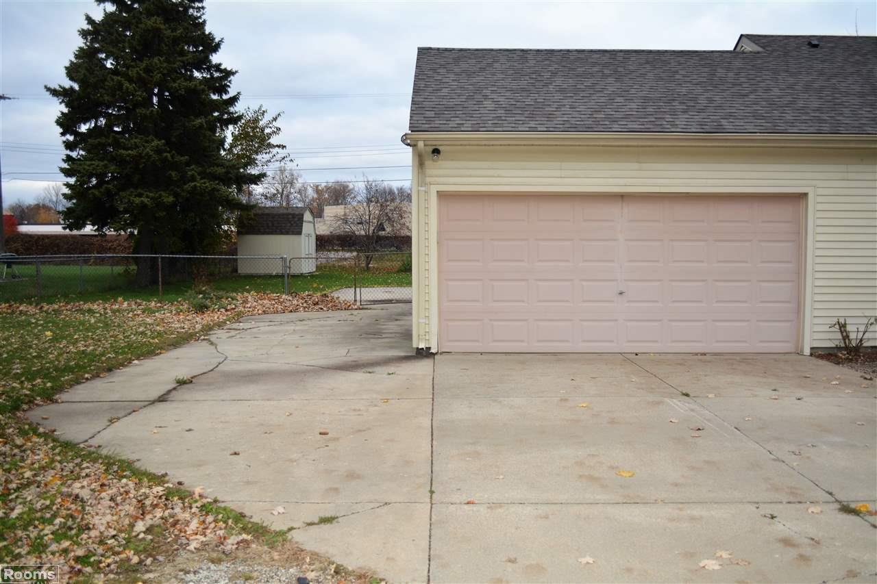 24651 Harrison Street Harrison, MI 48045 - Photo 16 of 19