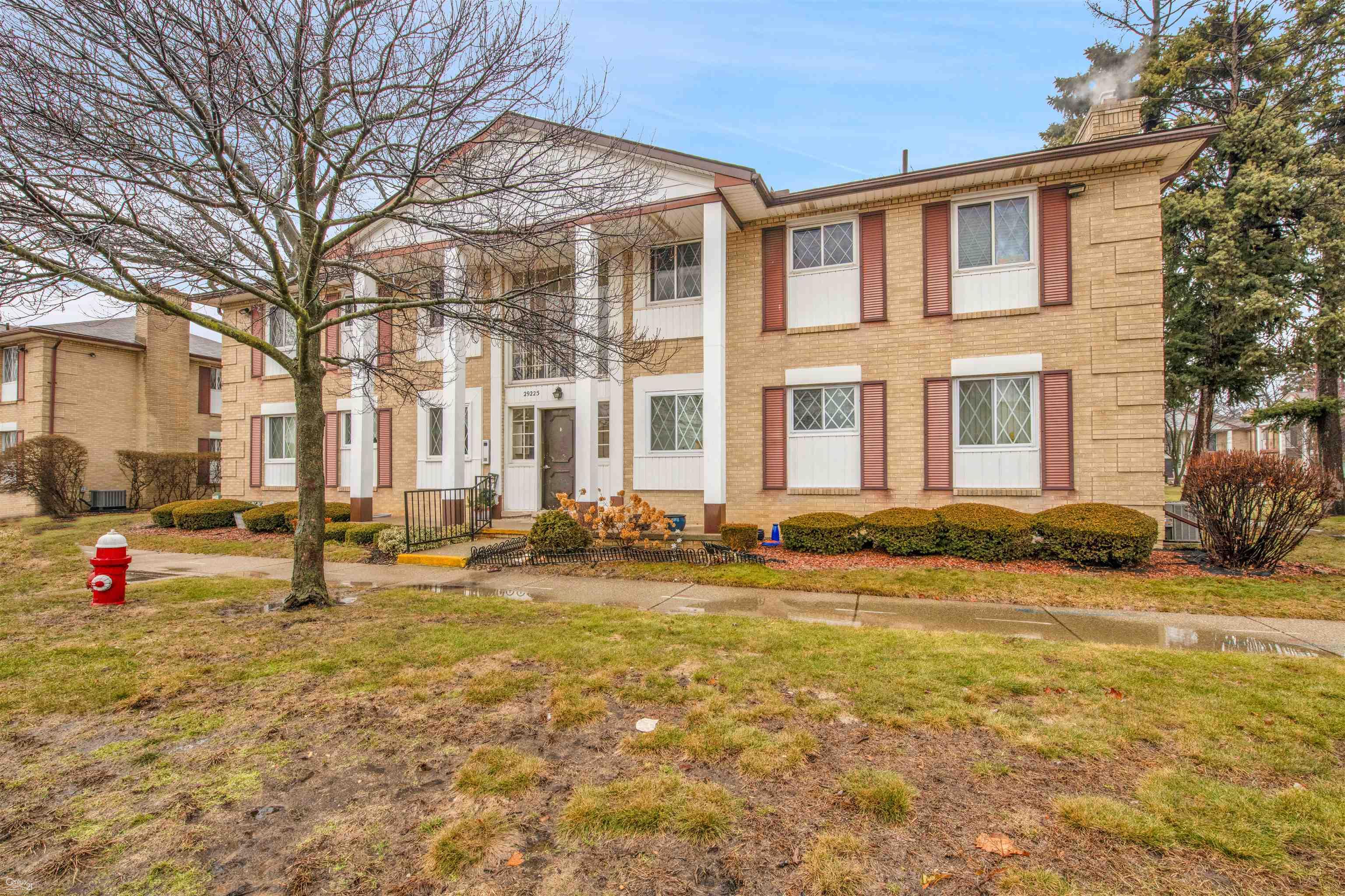 29225 Hayes Road, Unit I10 Warren, MI 48088 - Photo 14 of 15