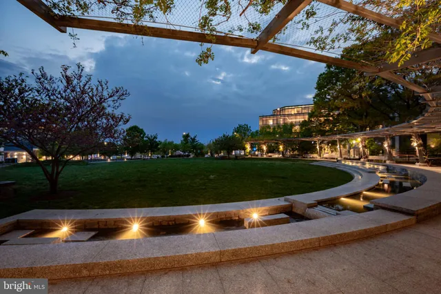 a close up of a street sign
