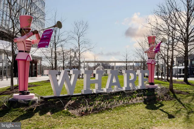 $385,000 | 560 N Street Southwest, Unit N503, Washington, DC 20024