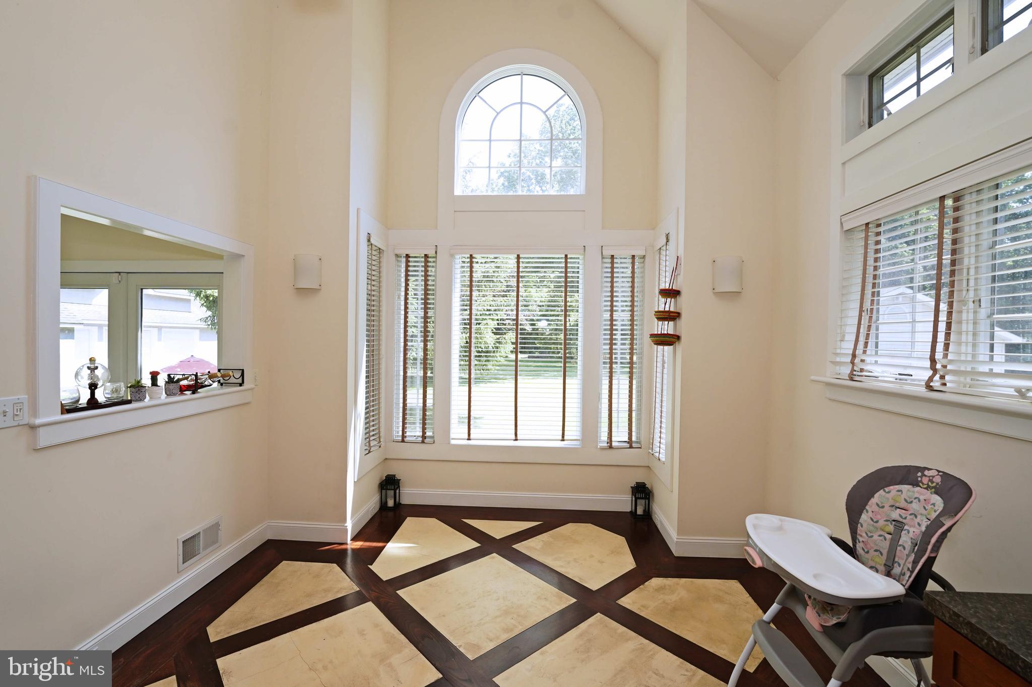 47 Diverty Road Pennington, NJ 08534 - Photo 21 of 54 Kitchen breakfast area