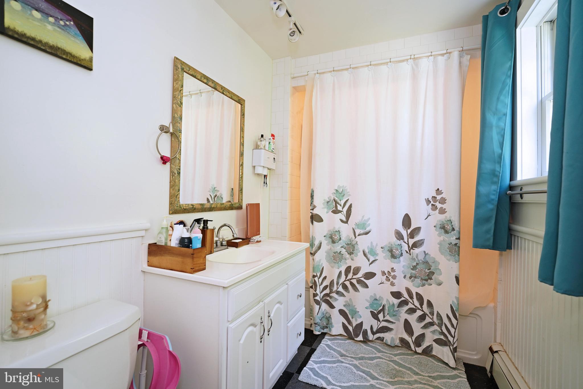 47 Diverty Road Pennington, NJ 08534 - Photo 27 of 54 First floor full bathroom