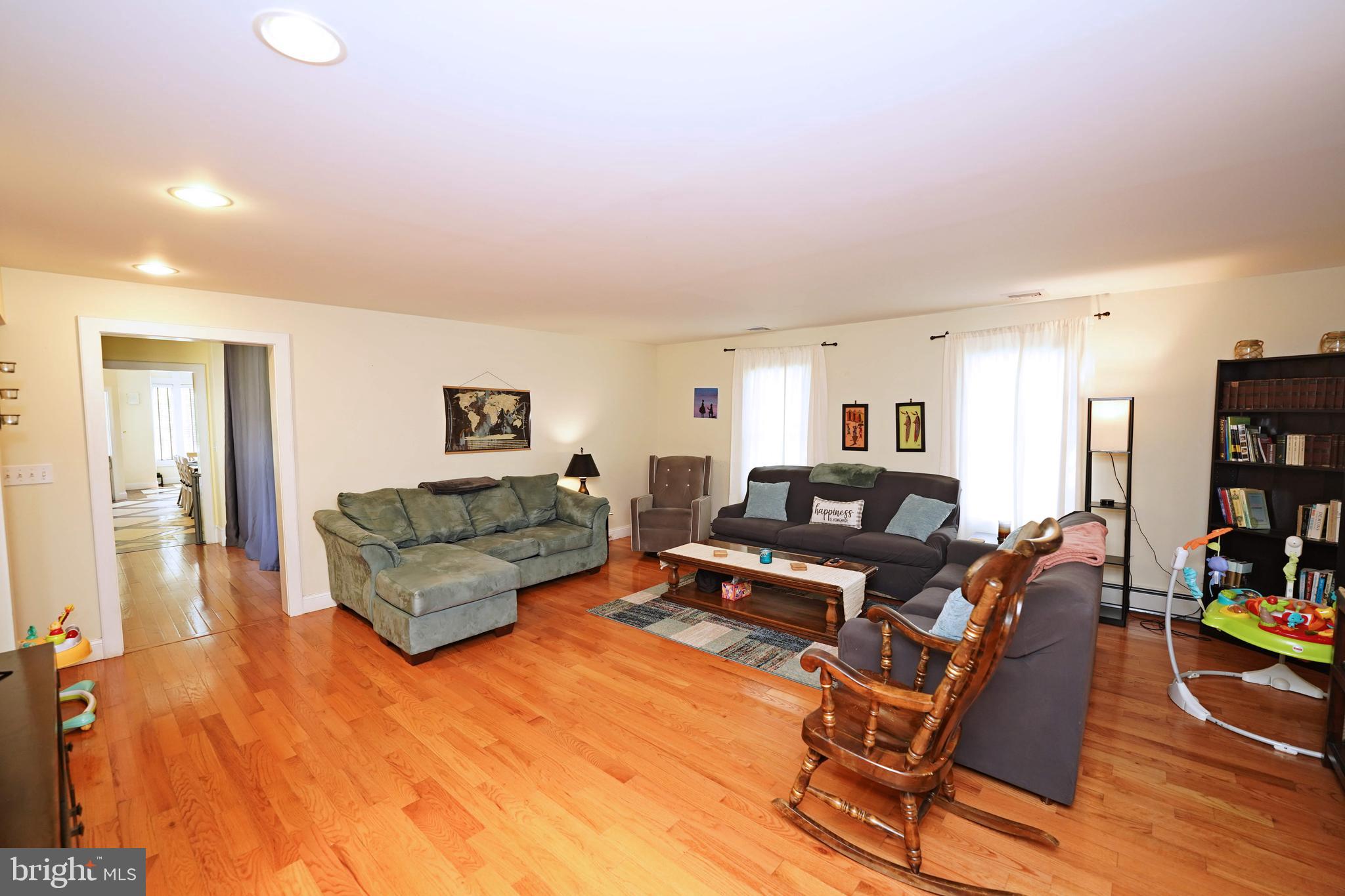47 Diverty Road Pennington, NJ 08534 - Photo 9 of 54 Living room