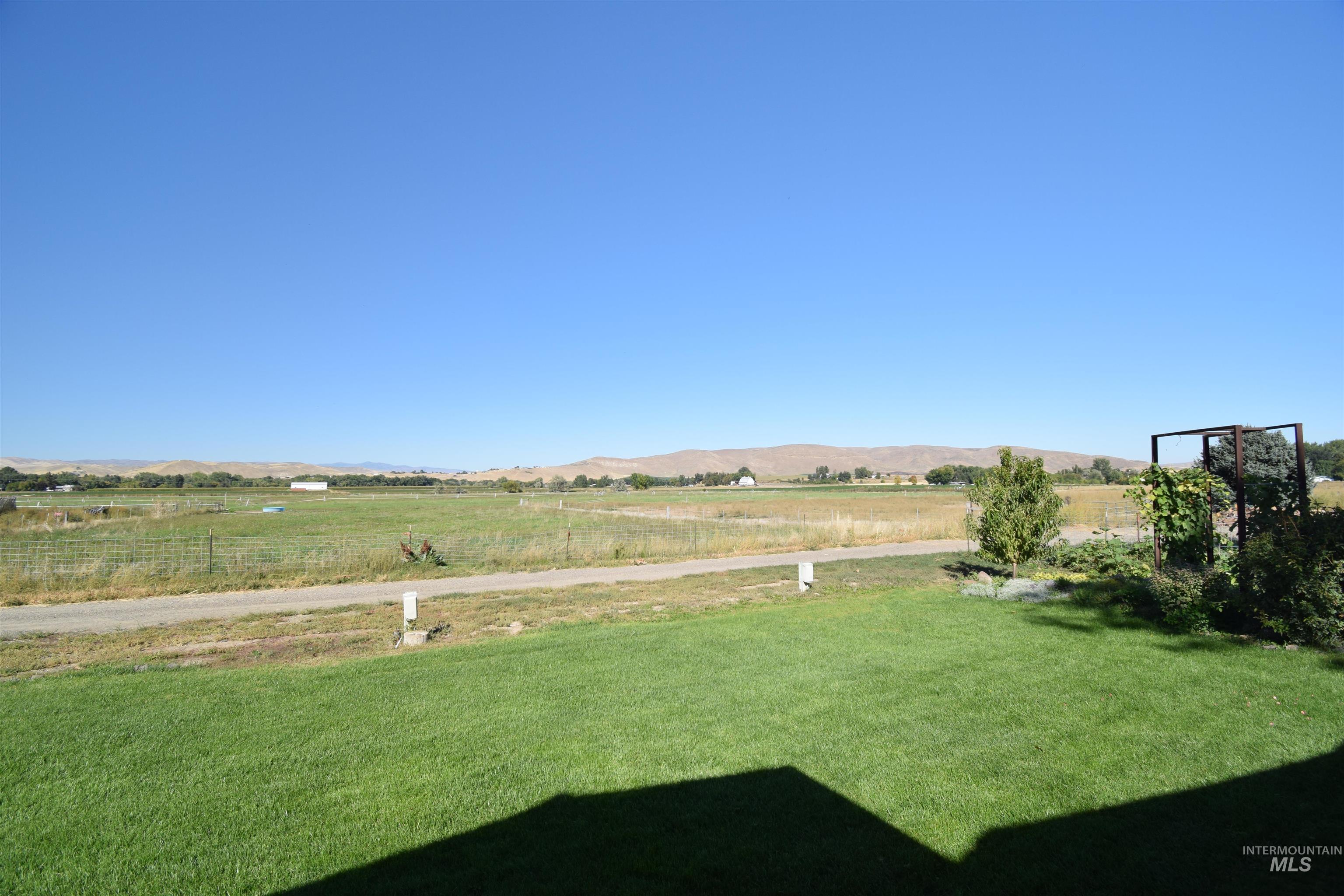 518 Highway 95 Weiser, ID 83672 - Photo 4 of 39