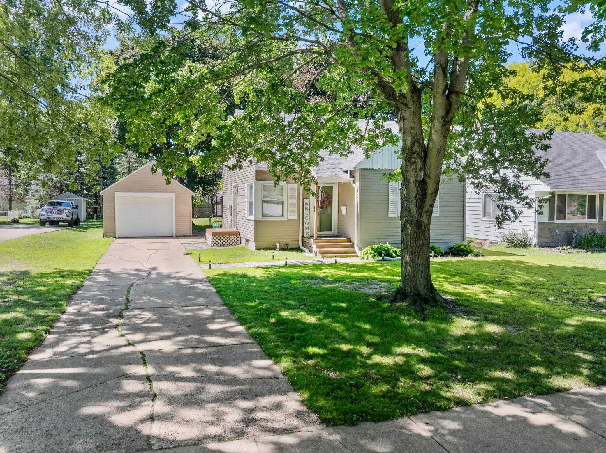 1903 4th Avenue Southwest Austin, MN 55912 - Photo 1 of 30