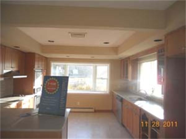 130 Ipswich Road Topsfield, MA 01983 - Photo 2 of 13 Gallery Image 2