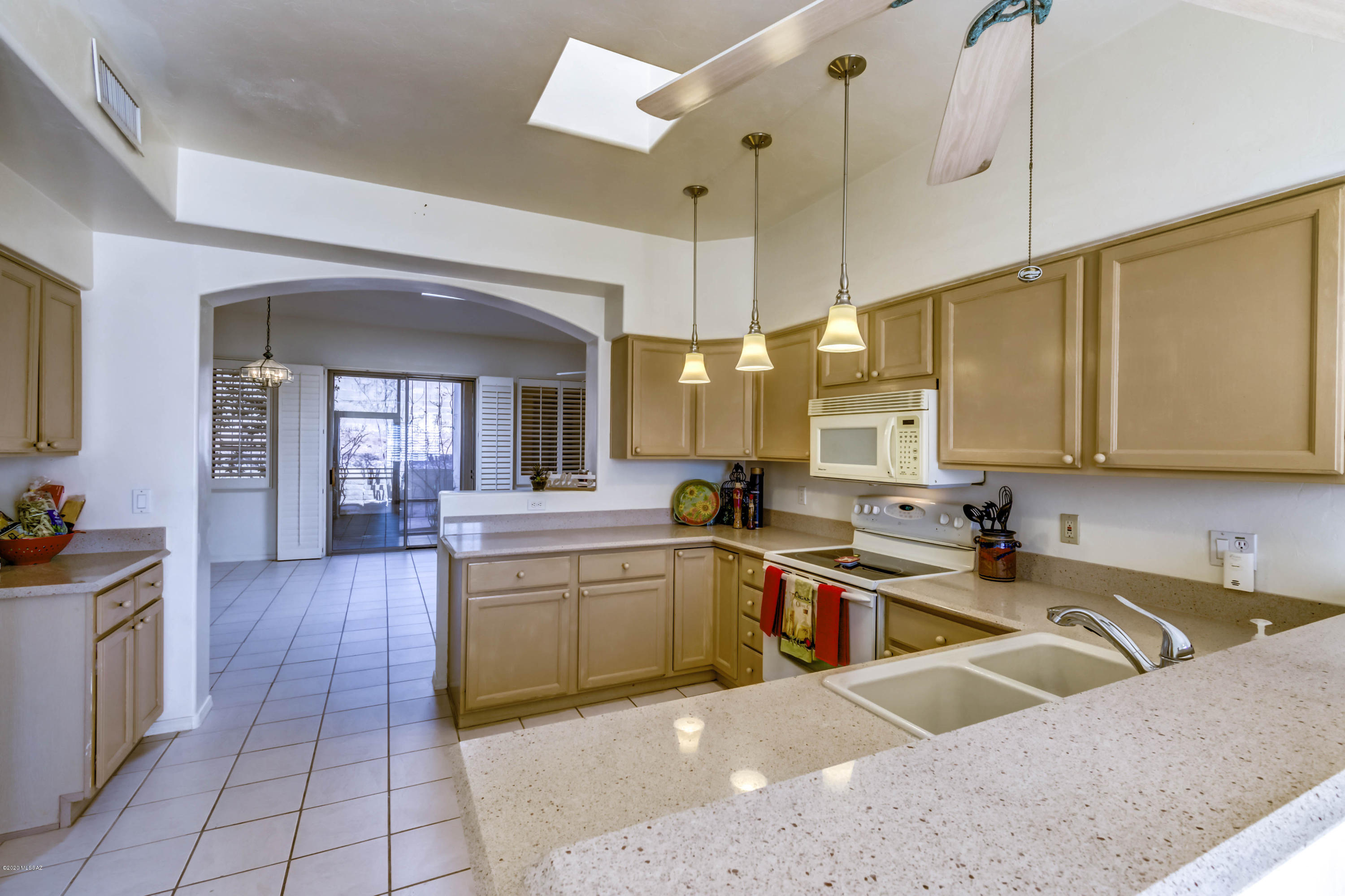 302 West Spearhead Road Tucson, AZ 85737 - Photo 8 of 24