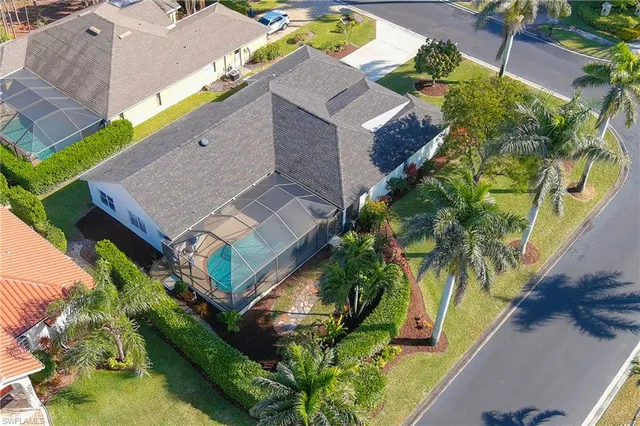 $960,000 | 1015 Tivoli Lane, Naples, FL 34104