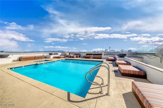 $3,400 | 150 South Las Vegas Boulevard, Unit 1803, Las Vegas, NV 89101