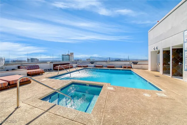 $3,400 | 150 South Las Vegas Boulevard, Unit 1803, Las Vegas, NV 89101