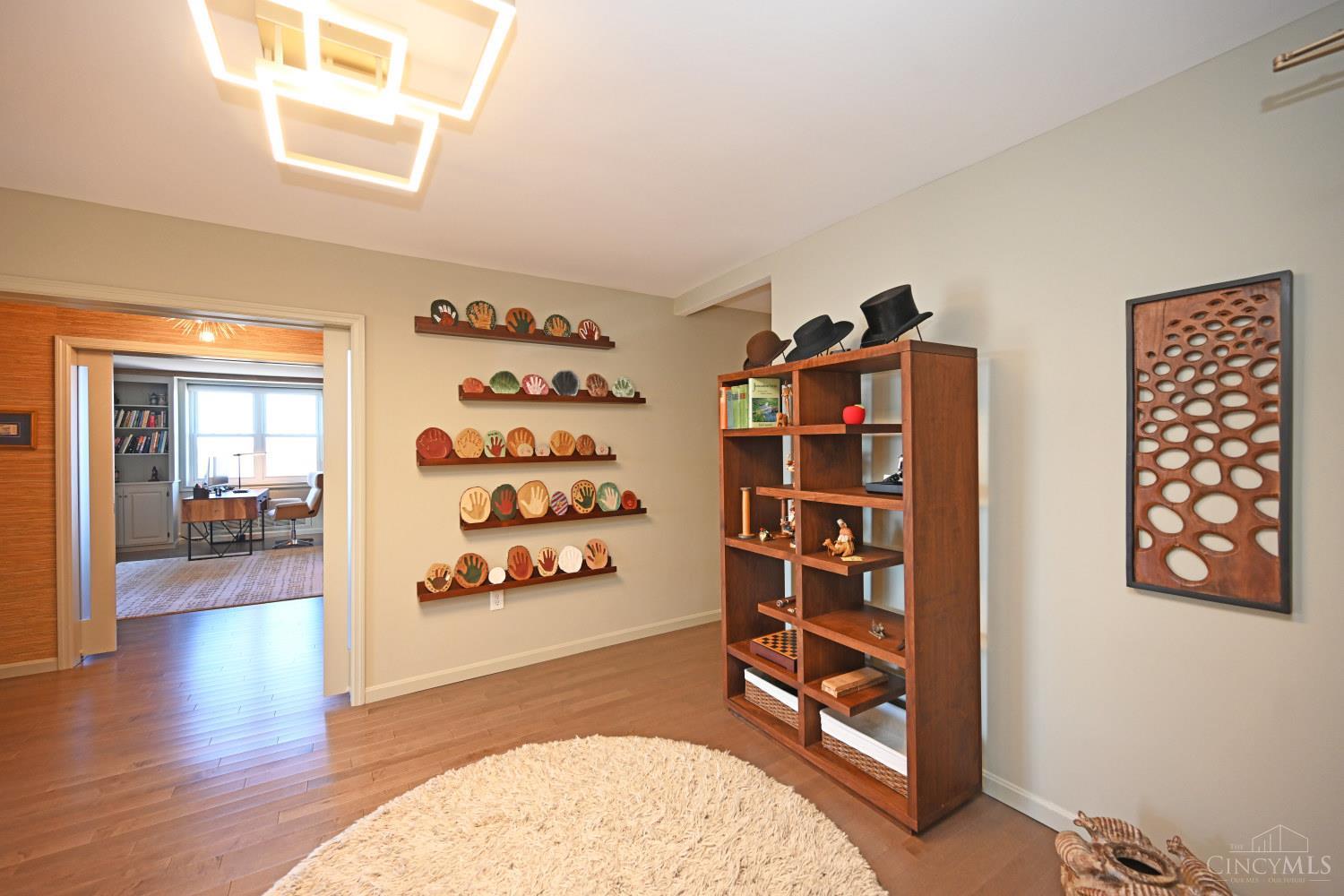 2444 Madison Road, Unit 1106 Cincinnati, OH 45208 - Photo 10 of 75 Gallery Image 10