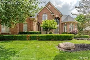 $939,000 | 819 Majestic Drive, Rochester Hills, MI 48306
