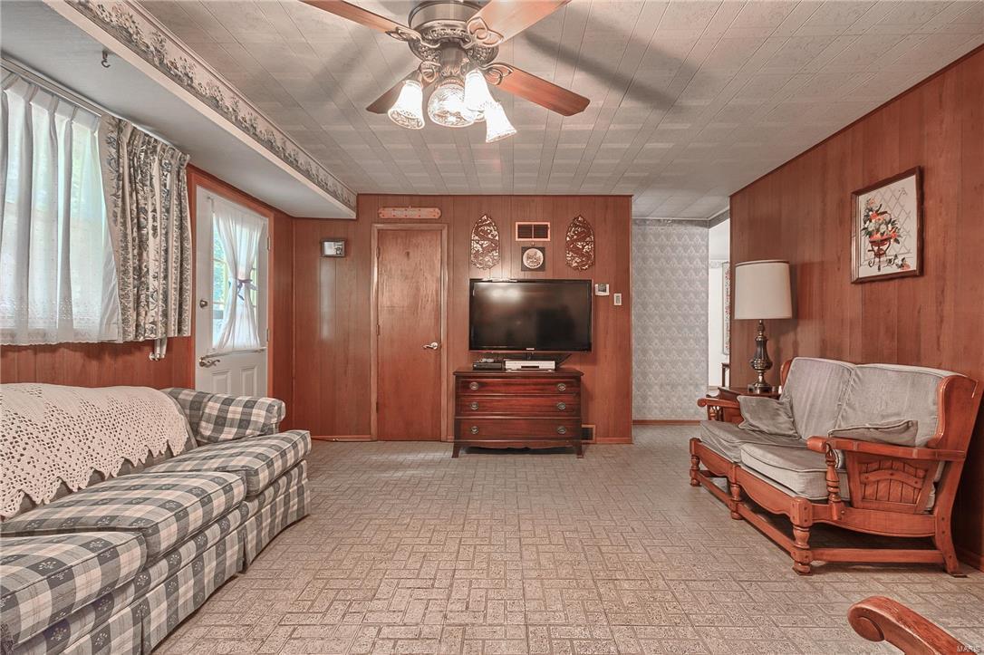 5363 Kerth Road St. Louis, MO 63128 - Photo 6 of 18 Gallery Image 6