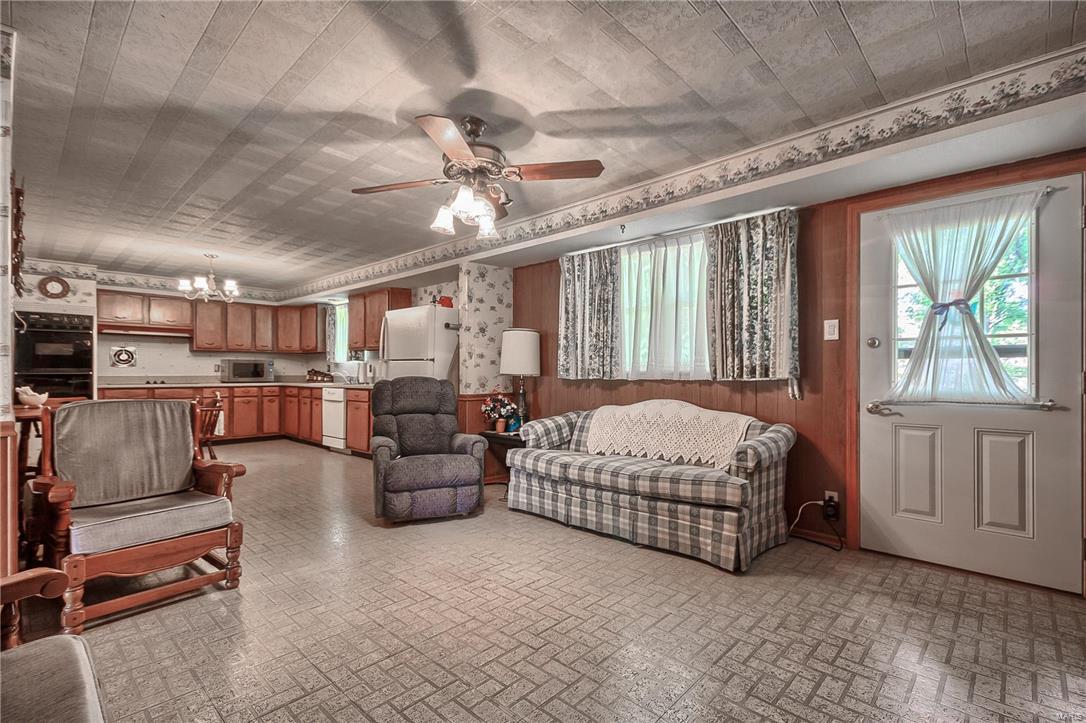 5363 Kerth Road St. Louis, MO 63128 - Photo 7 of 18 Gallery Image 7