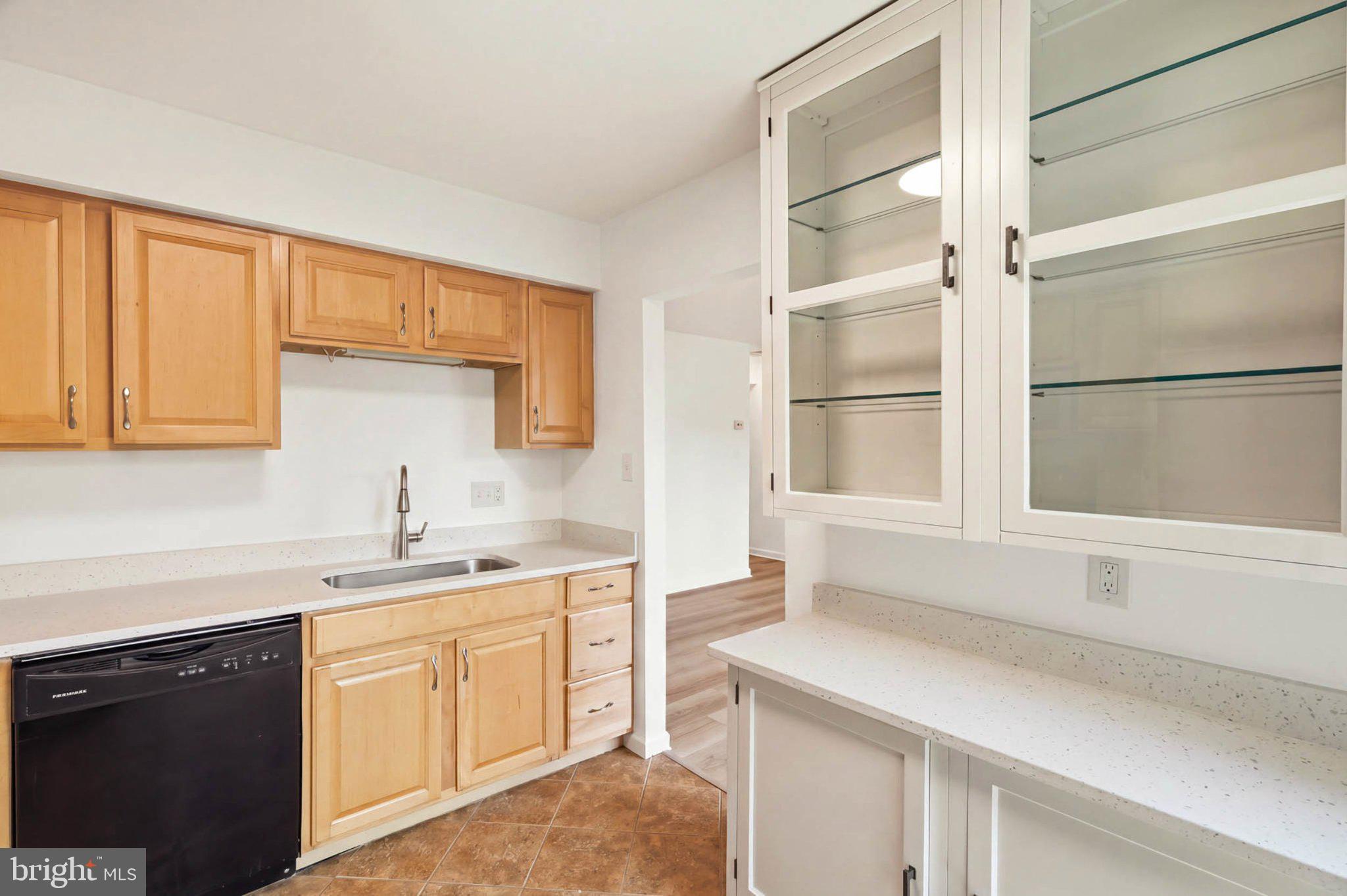 10901 Trotting Ridge Way, Unit 92 Columbia, MD 21044 - Photo 16 of 37 Bright and inviting kitchen space.