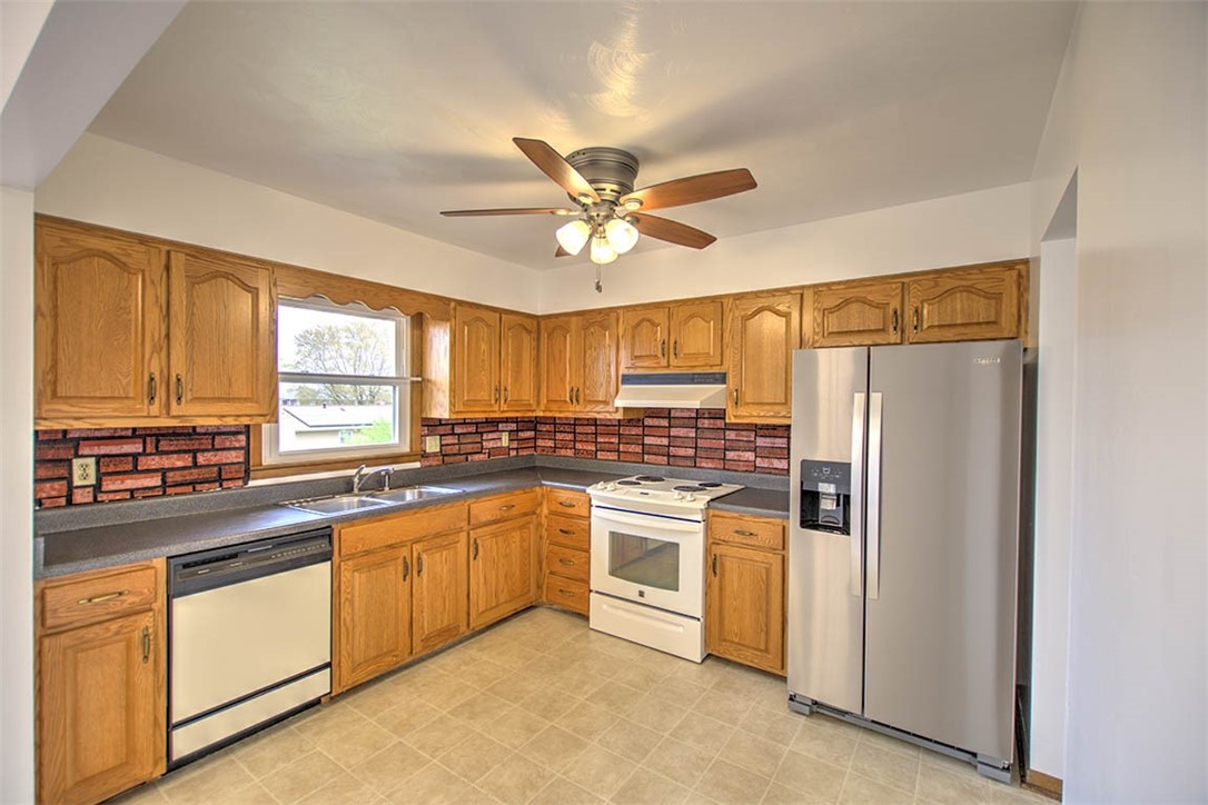 1606 East Barrington Avenue Decatur, IL 62526 - Photo 12 of 26 Gallery Image 12