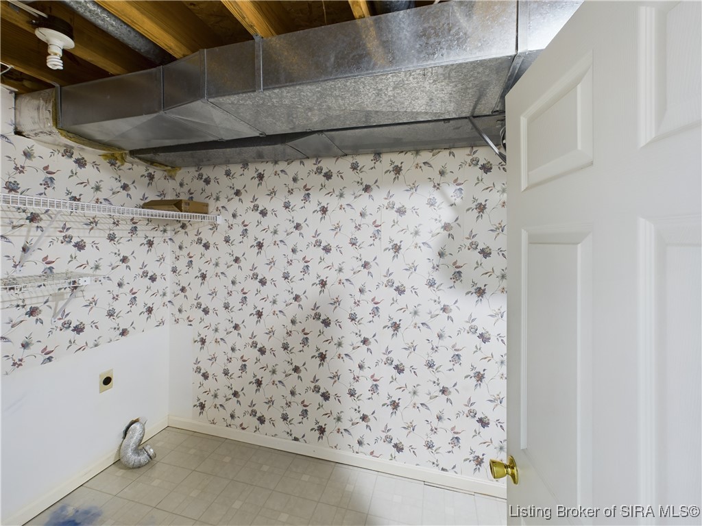 6209 Elanor Court Floyds Knobs, IN 47119 - Photo 21 of 25 Large laundry room