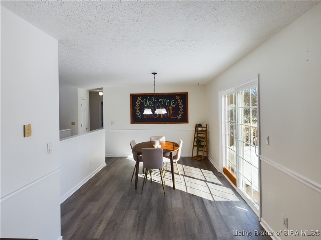 6209 Elanor Court Floyds Knobs, IN 47119 - Photo 7 of 25 Surprisingly large amount of dining space
