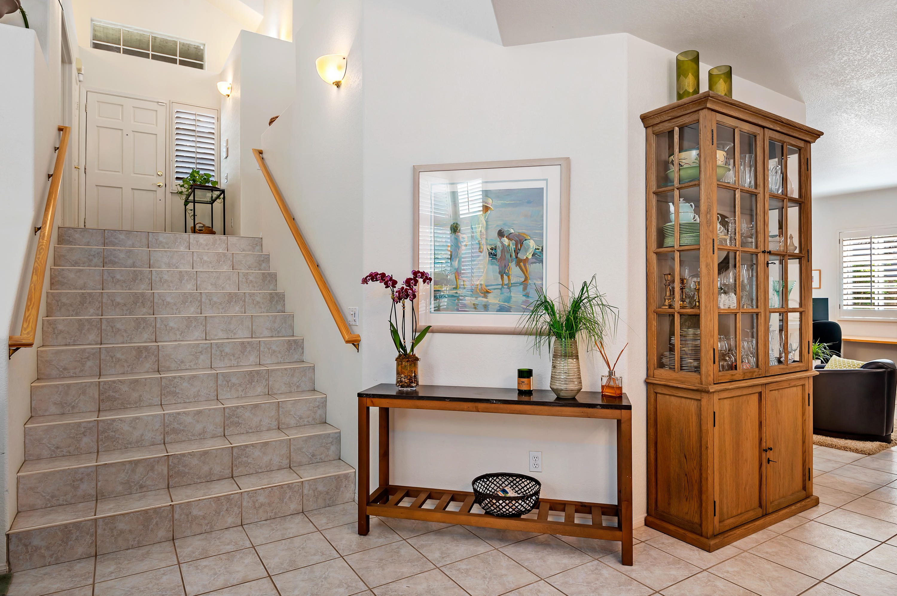 3723 Hitchcock Ranch Road Santa Barbara, CA 93105 - Photo 10 of 25 Main level looking up to front door