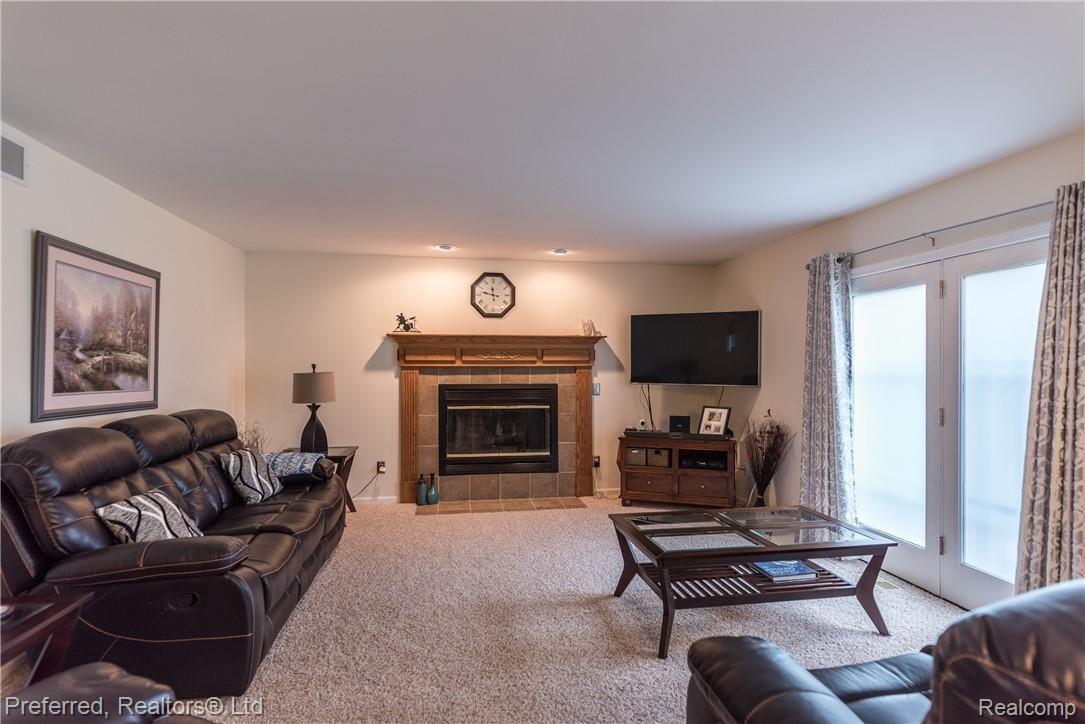 6660 Ralaric Drive Dexter, MI 48130 - Photo 17 of 44 DSC_2428.jpg
