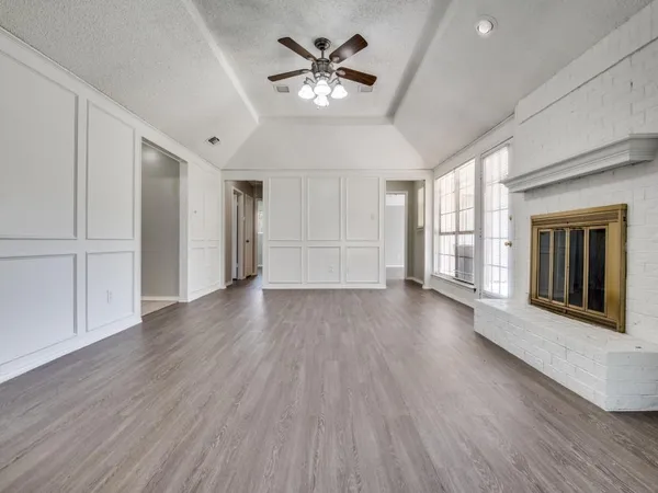 $1,950 | 1228 Cliff Trail, DeSoto, TX 75115