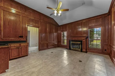 $425,000 | 513 Orchard Drive, Lake Charles, LA 70605